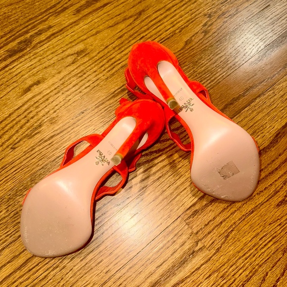 Stunning Red Suede Prada Sandals Size 40 - Picture 4 of 4